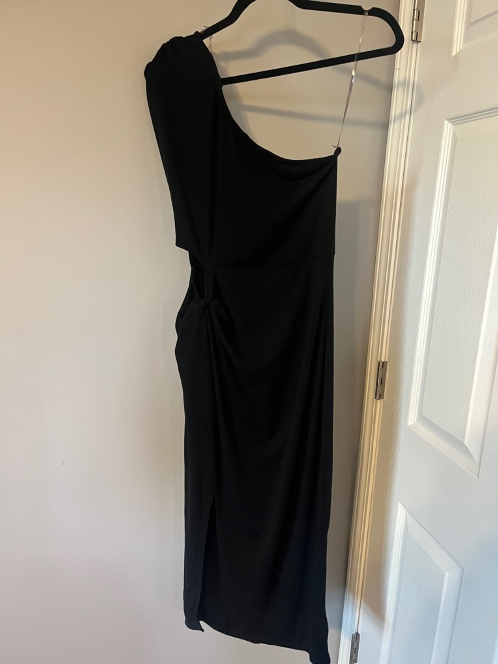 Lush Black One-Shoulder Evening Dress